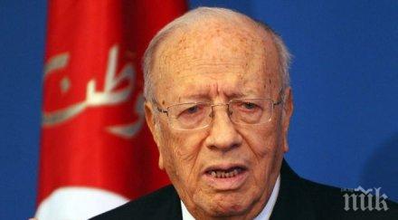 президентът тунис положи клетва