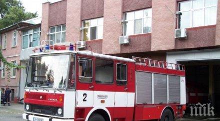 пожарникарите крак дните около нова година