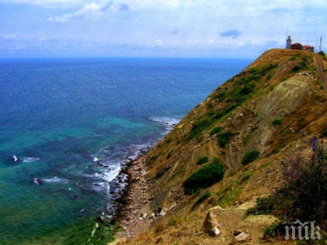 Предлагат корабите до о. Света Анастасия да акостират на Морската гара в Бургас