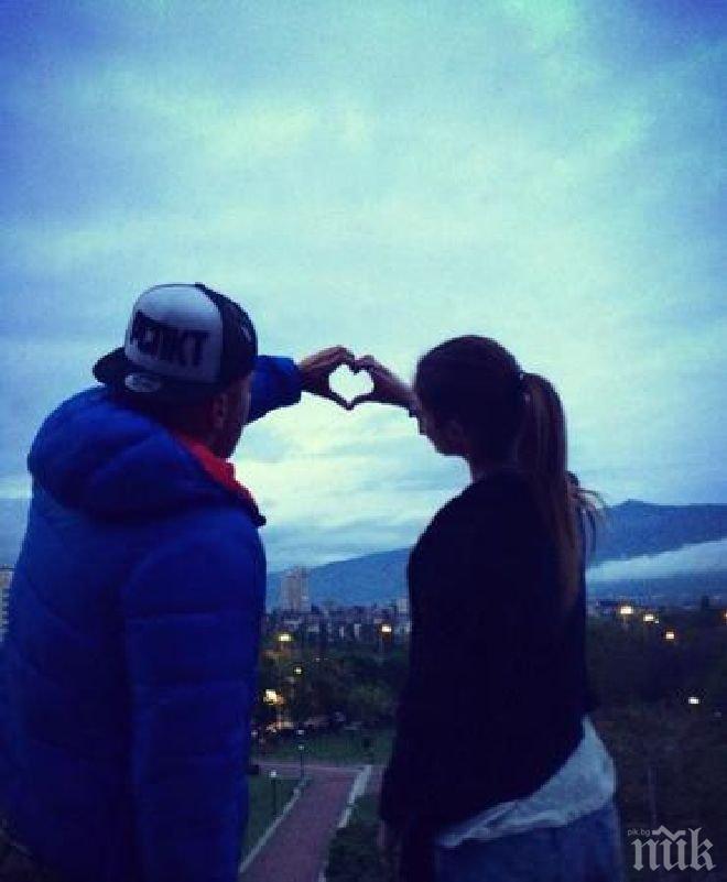 Влюбен до уши! Кристо пусна 320 балона в небето за приятелката си (снимки)