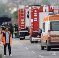 Урна с останки получиха предпразнично близките на загиналите в Горни Лом Урна с останки получиха предпразнично близките на загиналите в Горни Лом