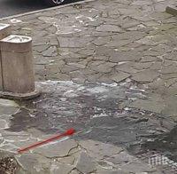 Дизайнерска чешма в Несебър превърна в ледена пързалка площада в Стария град