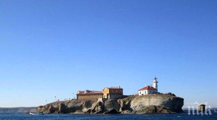 близо хиляди туристи посетили остров света анастасия изминалата година