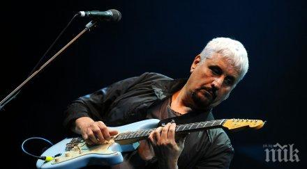 инфаркт погуби легендарен италиански певец композитор видео