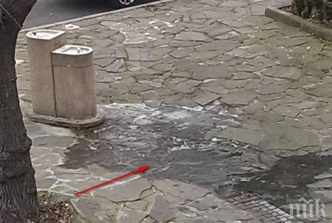 Дизайнерска чешма в Несебър превърна в ледена пързалка площада в Стария град