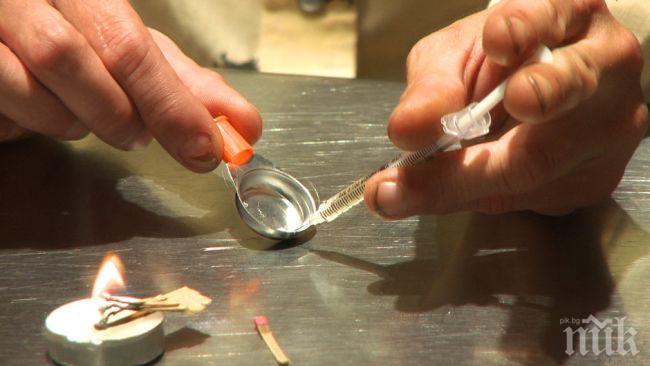 Наркотични вещества иззеха полицаи от жилище във В. Търново