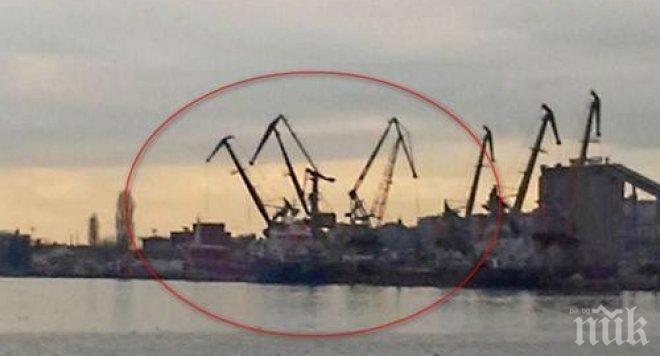Кораб под флага на Либерия заседна на входа на пристанище Бургас