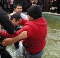 Страшно меле при ваденето на кръста в Ботевград (снимки)