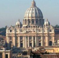 Ватиканът осъди атентата срещу френския вестник „Шарли ебдо”
