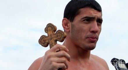 гаджето десислава извади кръста река дунав пети път