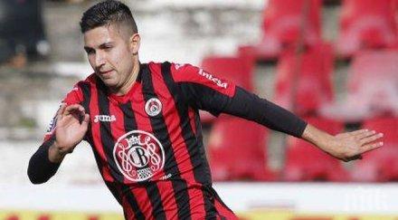 халф преподписа локомотив софия