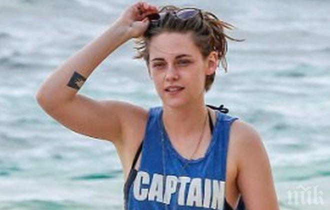 Спипаха я! Кристен Стюарт има връзка с жена (снимки) 