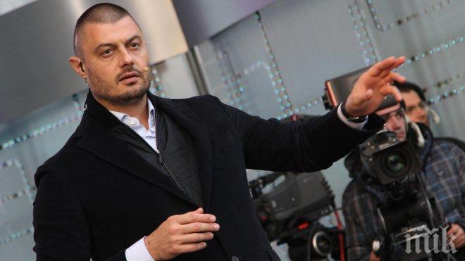 ПЪРВО в ПИК! 
Скандални снимки на Бареков - Баракова от блокадата на границата с Турция взривиха политическите среди и напомниха за предателството!