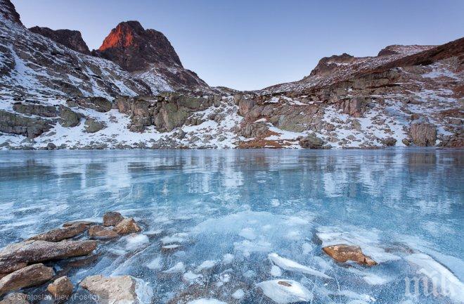 Замръзна езерото в резервата Сребърна