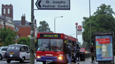 безработните британци возят автобус безплатно