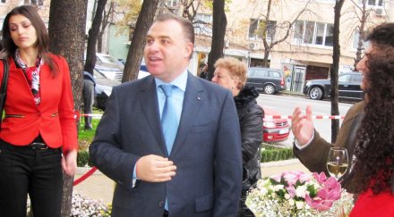 мирослав найденов обеща хлябът скача