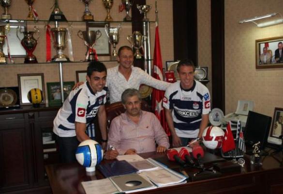 Мъри поиска Хичо и Сърмов в Ботев (Пд)