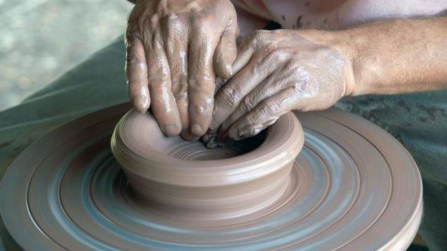 Почитаме Свети Спиридон, лечител и занаятчия