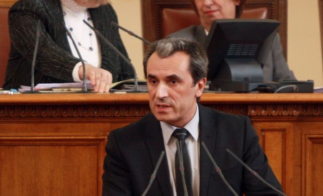 Орешарски предрече тежък крах за България