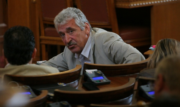 ГЕРБ вадят коз за Конституционния съд 