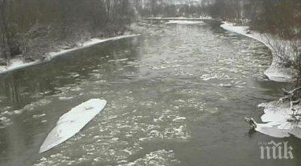 ужас лодката бракониер пръсна ледената марица мъжът удави