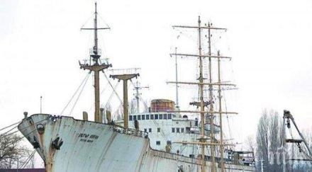 един големите кораби света пристигна ротердам