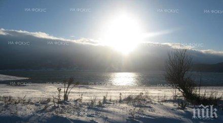 бреговете стакевска река замръзнали