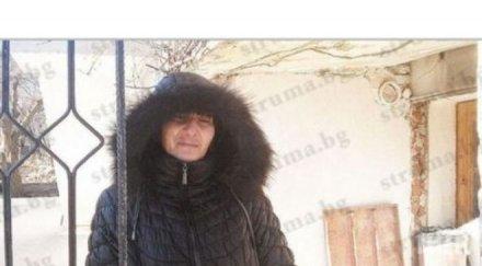 ограбената данъчна целувала ръцете нападателите