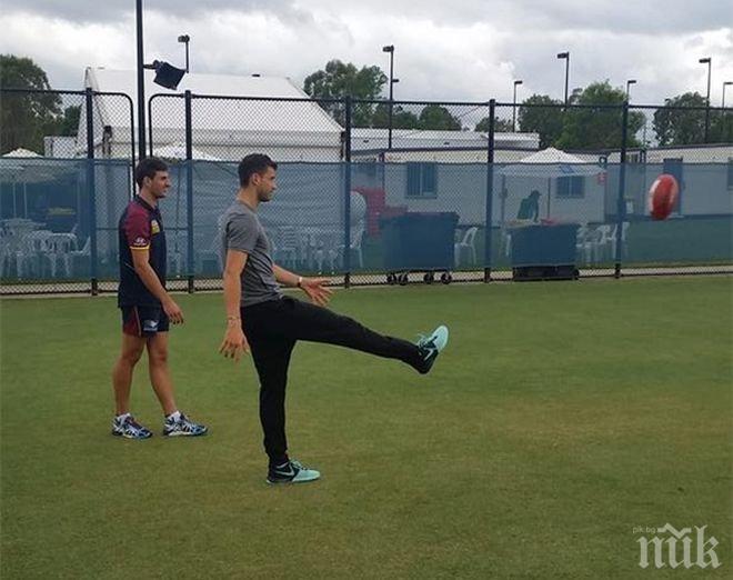 Гришо се пробва в австралийския футбол (снимки)