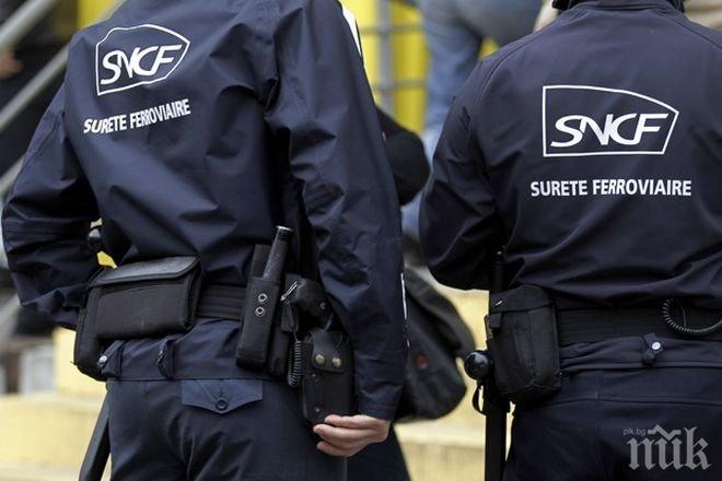 Елитни френски части са разположени между градовете Соасон и Вилер Котре, издирват братята Куаш