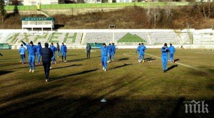 силен вятър ниски температури тормозят левски сандански