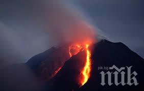 Вулканът Ключевски на Камчатка изхвърли пепел на височина 5, 5 километра