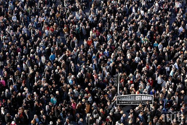 Драконови мерки за сигурност на днешното шествие в Париж - над 1 милион души излизат на протест в памет на загиналите