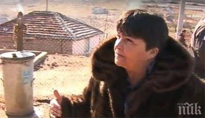 Кметица на село Дебелт проверява имоти и задължава всеки да си узакони постройката