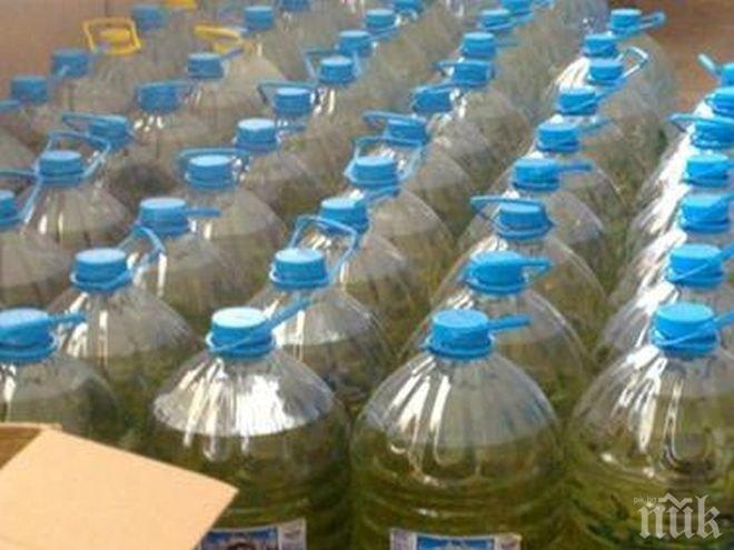 Митничари задържаха пикап с 1 тон ракия