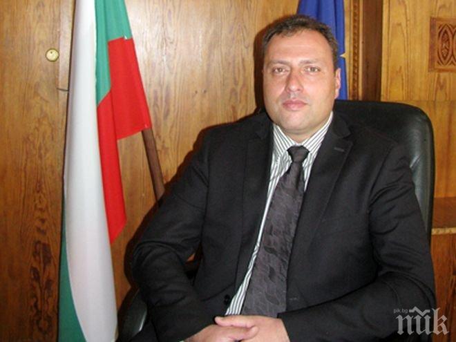 Кметът на Банско: В горящия хотел е имало 19 души, пожарът е тръгнал от покрива