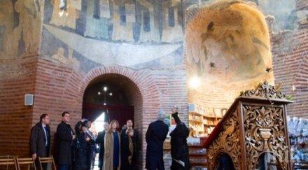 джон кери разгледа ротондата закусва филип хамънд