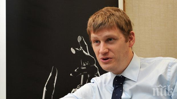 Английският посланик: Борисов е уникален премиер - има страхотен усет