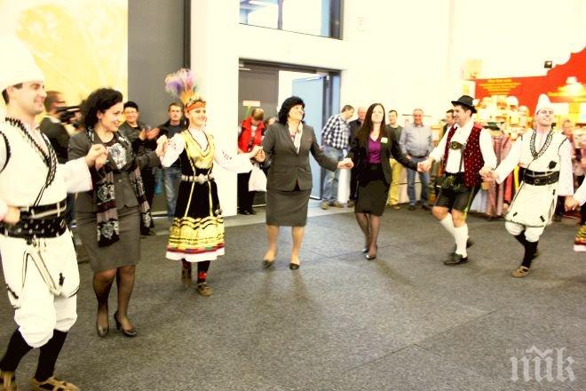 Първо в ПИК! Родно хоро на министър Десислава Танева сближи отношенията с Германия 