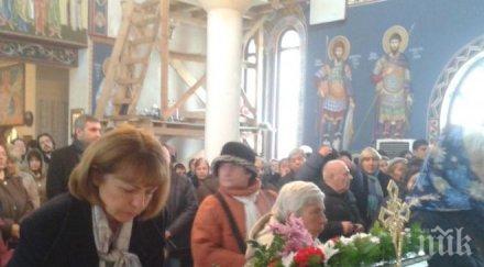 фандъкова присъства храмовия празник църквата атанасий велики горни лозен