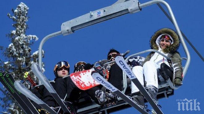 Опашки пред лифта гонят скиори от Банско