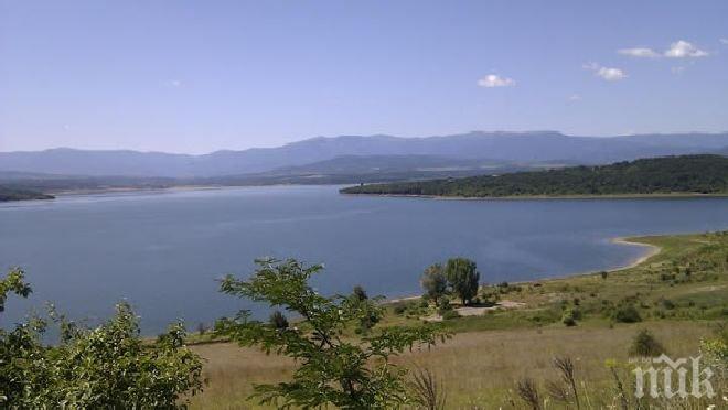Добричката община предоставя язовир на концесия