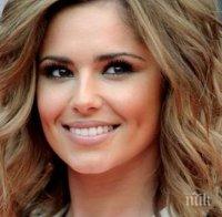 Черил Коул ще става майка
