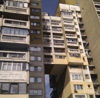 Санират луксозни сгради, отказват обновяване на разпадащи се панелки