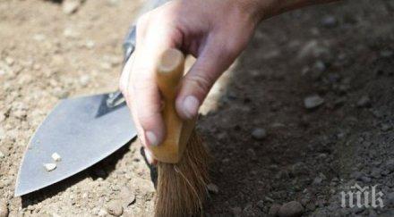 откриха стария надпис кирилица