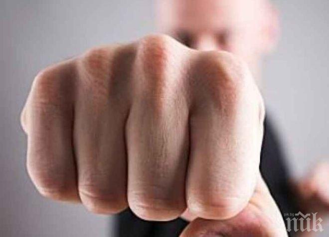 Мъж изби зъб и счупи носа на свой ухажор в Русе