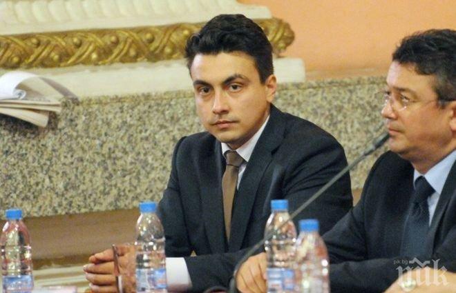 Шок! Скандалният евродепутат на БСП Момчил Неков настани сираци в бардак за проститутки!