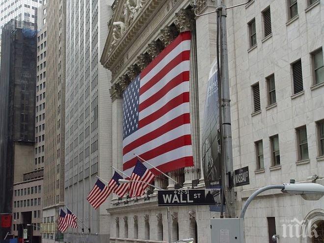 Американските фондови индекси започнаха да падат