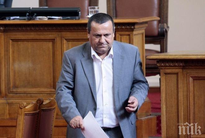Хасан Адемов: Горанов да обори, че НОИ ще харчи парите от пенсионните осигуровки