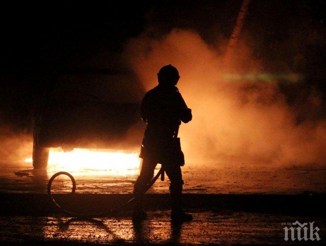 Подпалиха Мерцедес във видинско село 